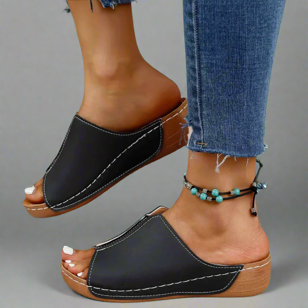 Noemi | Handgefertigte Wedgesandalen aus Premium-Material