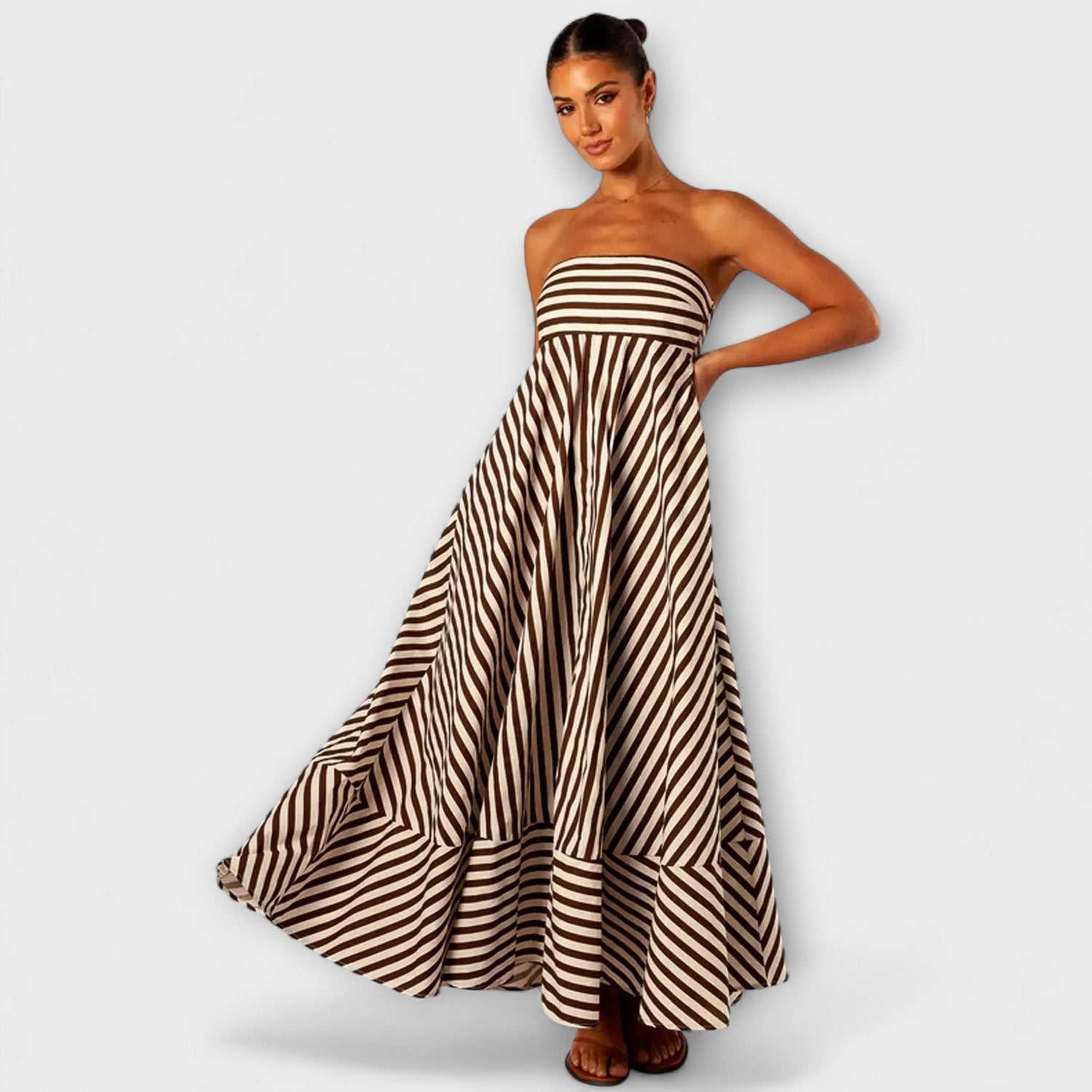 Nocturnal Charm Rüsch Maxi Kleid