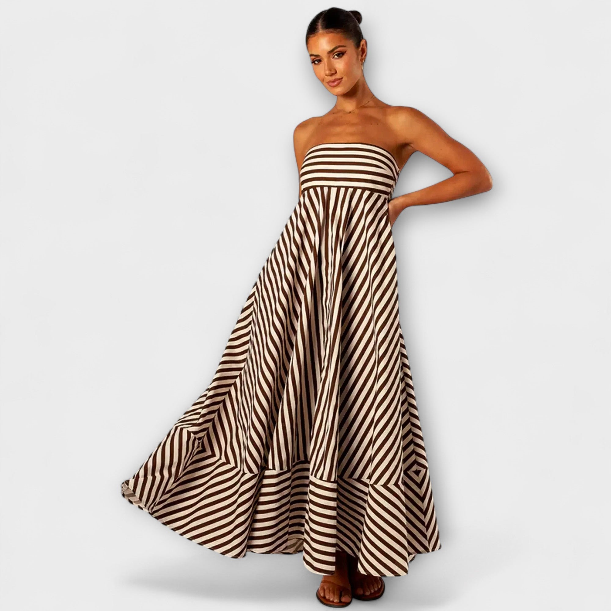 Nocturnal Charm Rüsch Maxi Kleid