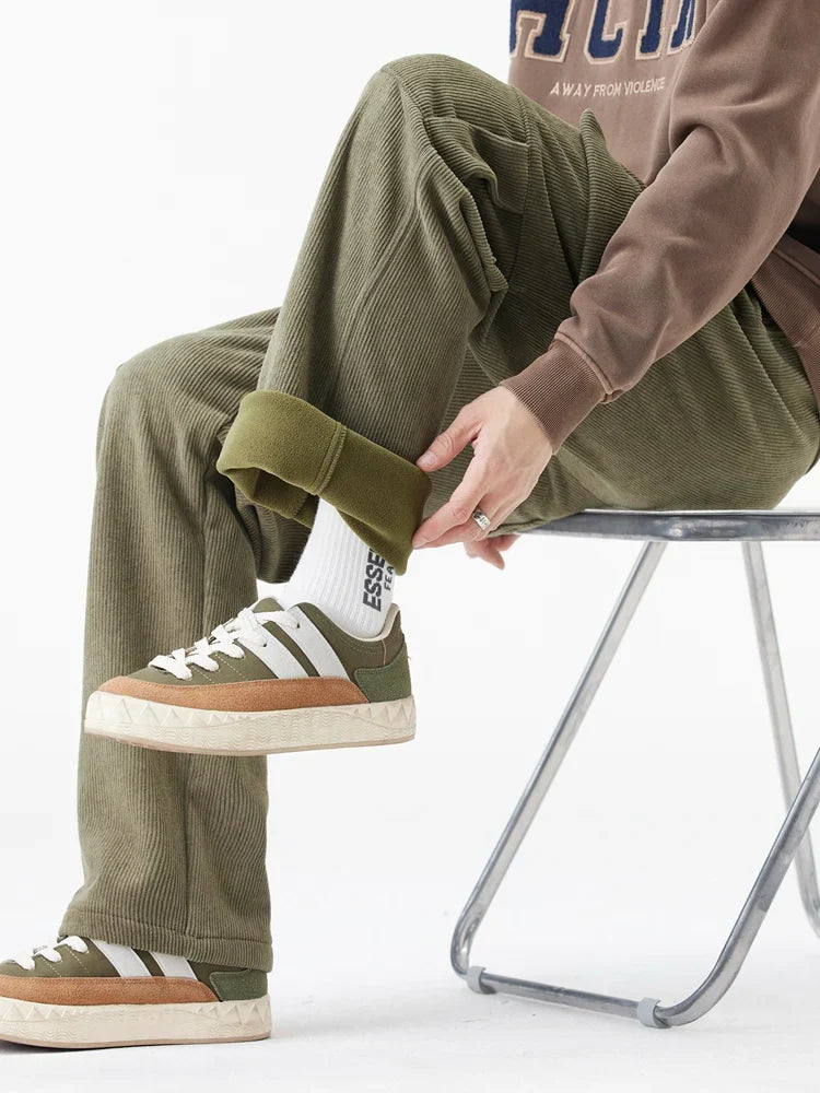 Carlsbad Cordhose mit Fleecefutter