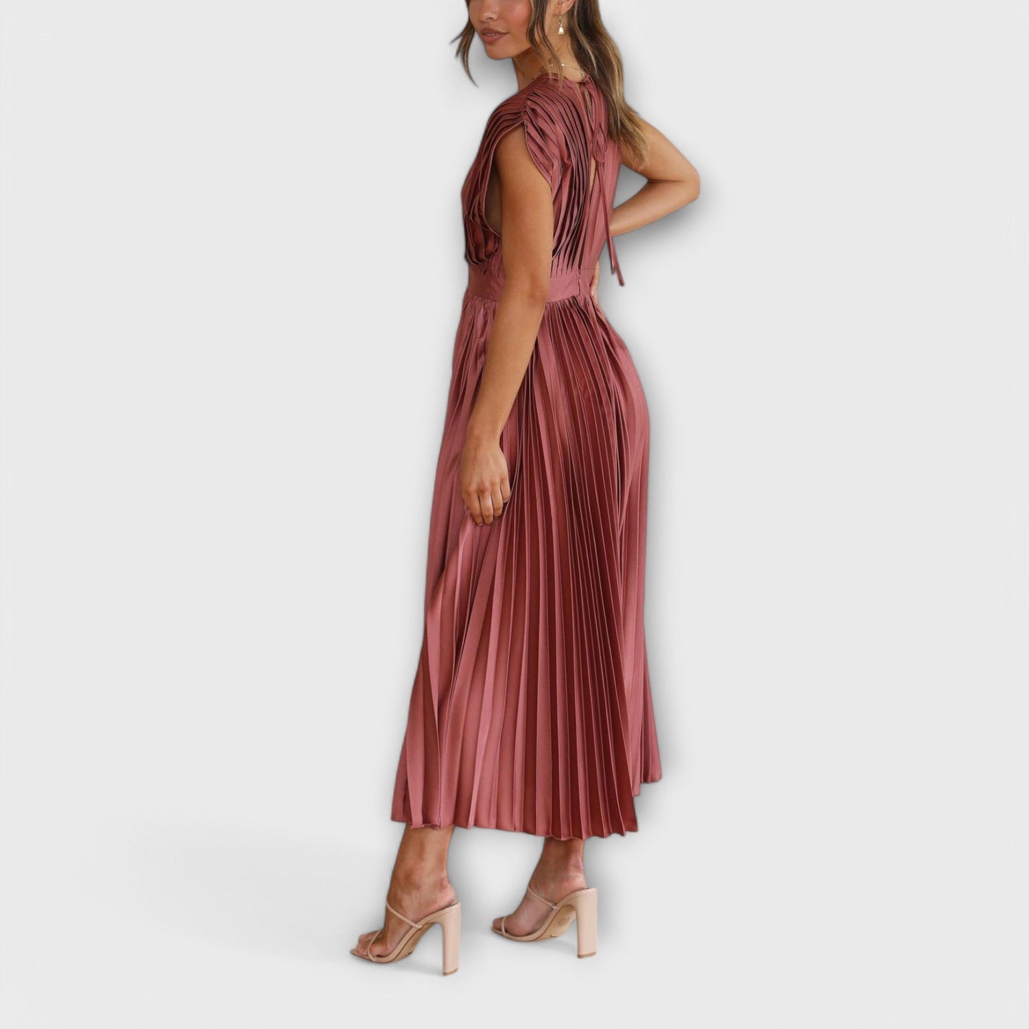 Maria - Stilvolles Faltenkleid